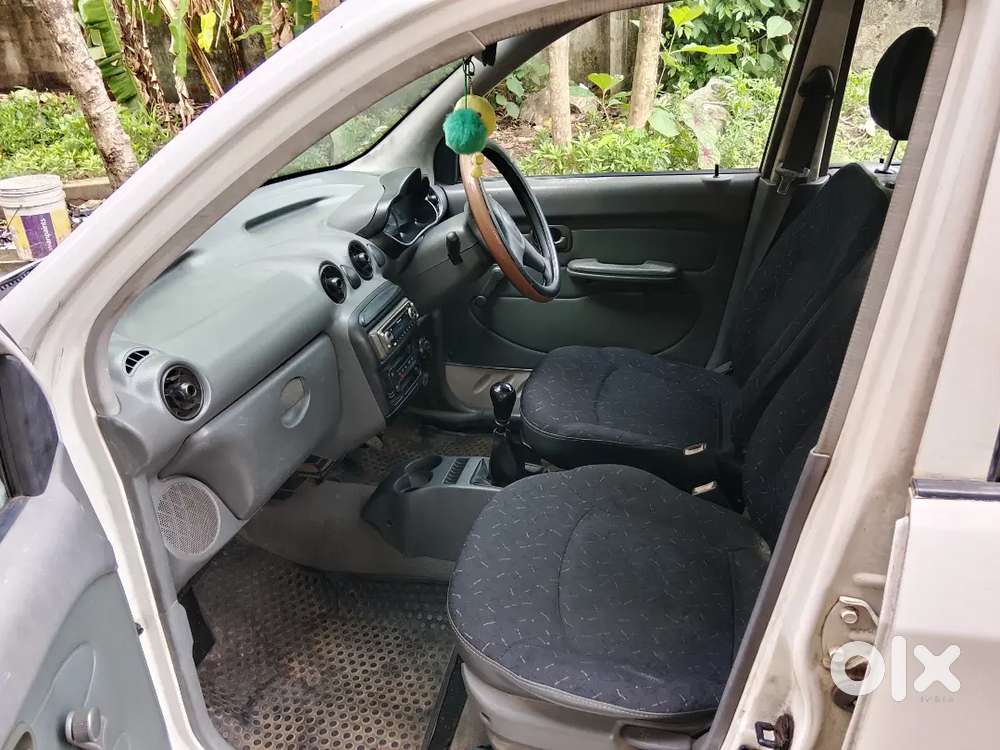 Hyundai Santro 2003, കഴിഞ്ഞ 13 വർഷങ്ങളായി ഡോക്ടറുടെ ഉപയോഗത്തിലുള്ളത്.