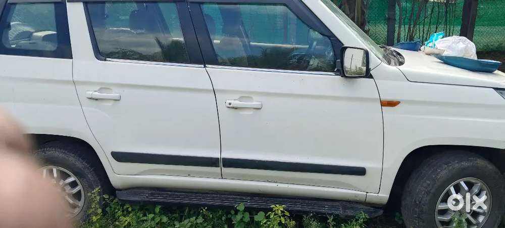 Mahindra Tuv 300 2018