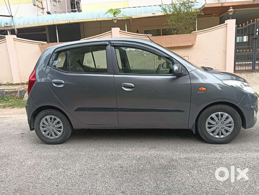 Hyundai I10 Sportz, 2016, Petrol