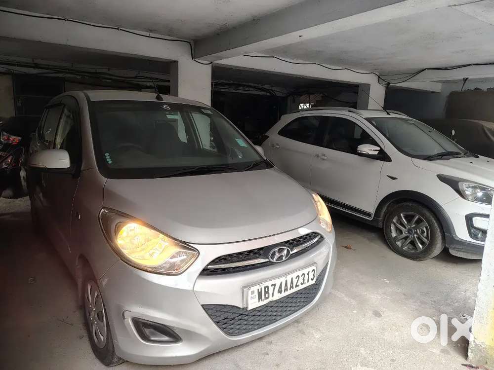 Selling The Hyundai Car I10 Make 2013.  Registration No. Wb 74aa 2313.