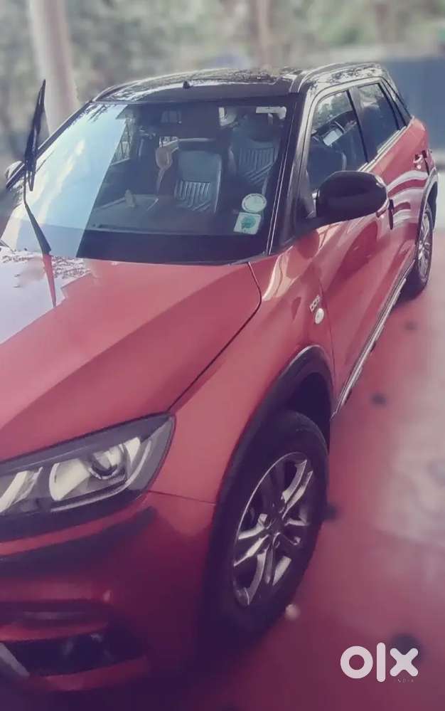 Maruti Suzuki Vitara Brezza Zdi 2017 In Red And Black Dual Tone.