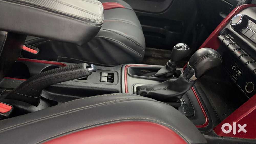 Mahindra Thar Lx 4-str Convertible At, 2022, Petrol