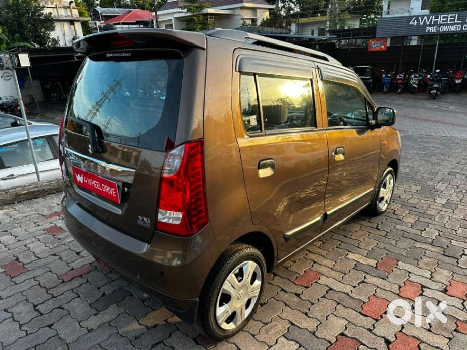 Maruti Suzuki Wagon R Vxi 1.0, 2016, Petrol