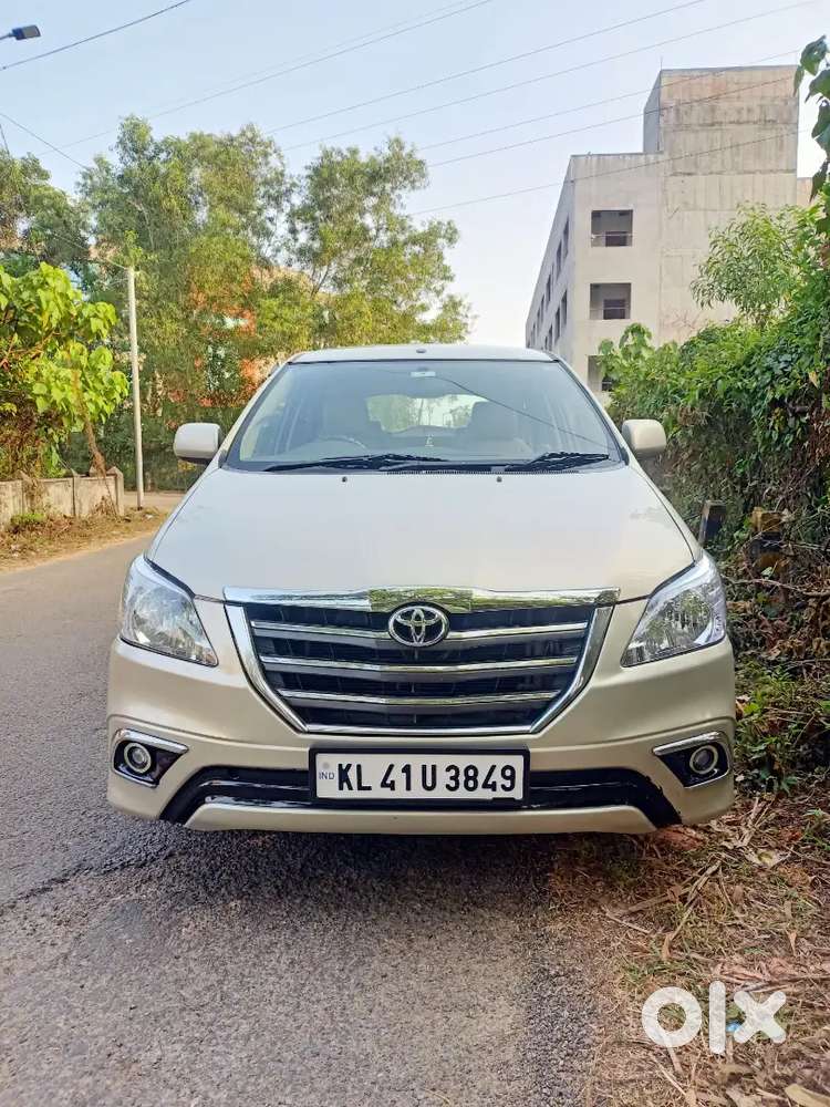 Toyota Innova 2014 Diesel 155000 Km Driven