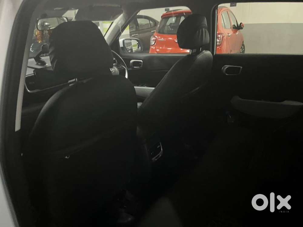 Hyundai Venue 2022 Diesel Well Maintained