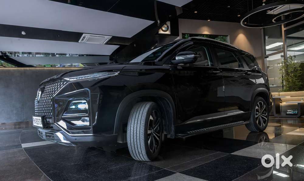 Mg Hector Plus Sharp Pro 1.5 Turbo Petrol Cvt 7 Str, 2025, Petrol