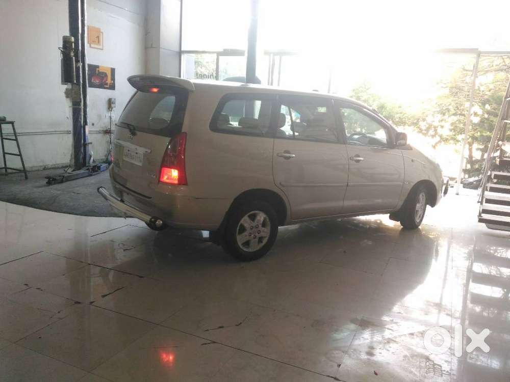 Toyota Ceo Co. Maintained 2008 Innova 2.5v Diesel 2.25l Km City 14kmpl