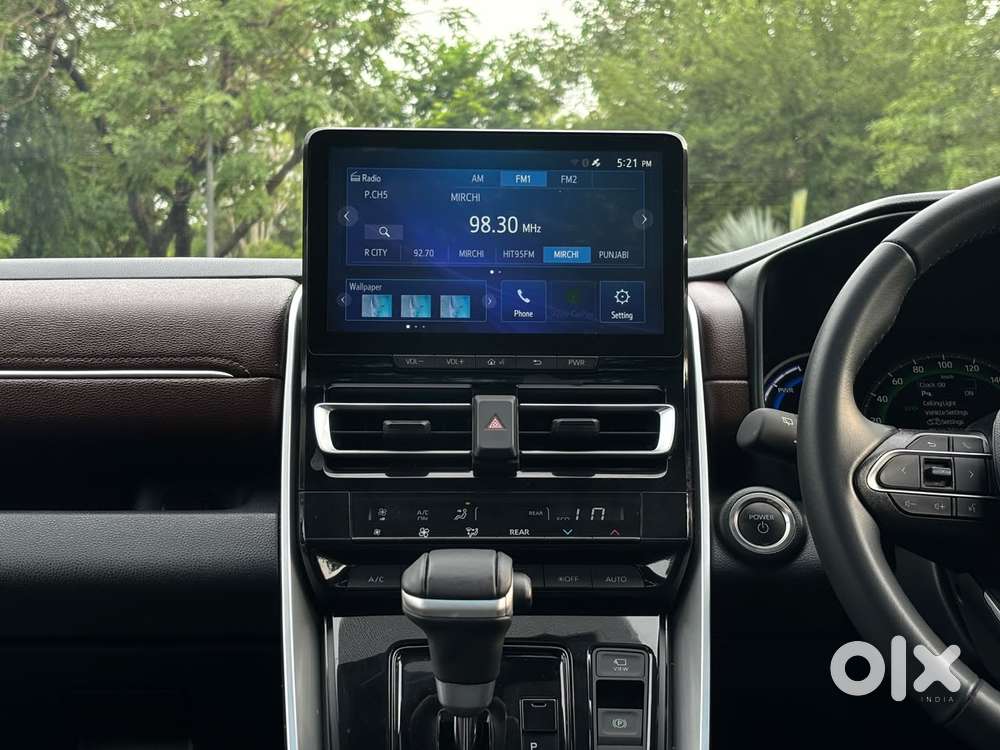 Toyota Innova Hycross 2.0 Vx (o) Hybrid 7 Str, 2026, Cng & Hybrids
