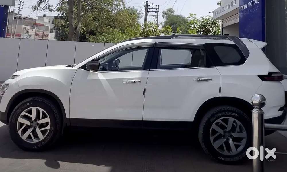 Tata Safari Top Model Xz Plus With Sunroof