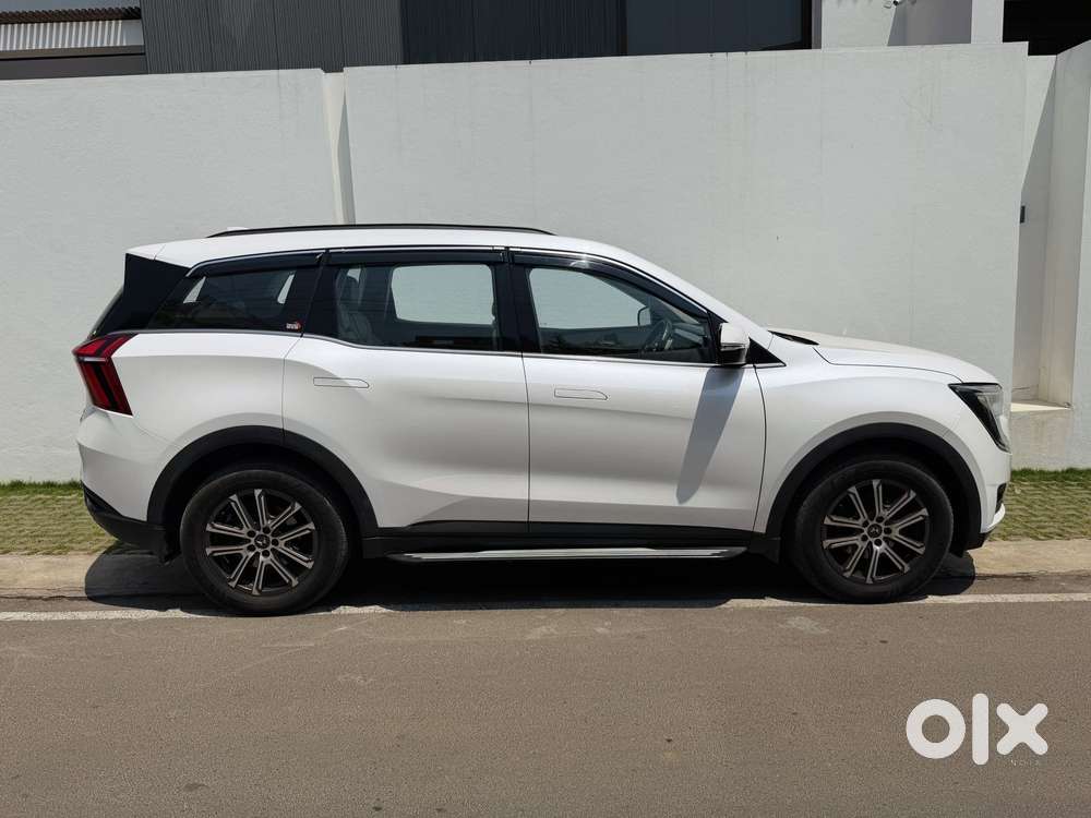 Mahindra Xuv700 2.2 Ax 7 Diesel At Str, 2022, Diesel