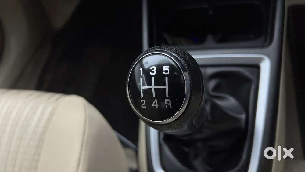 Maruti Suzuki Dzire 1.2 Zxi, 2019, Petrol