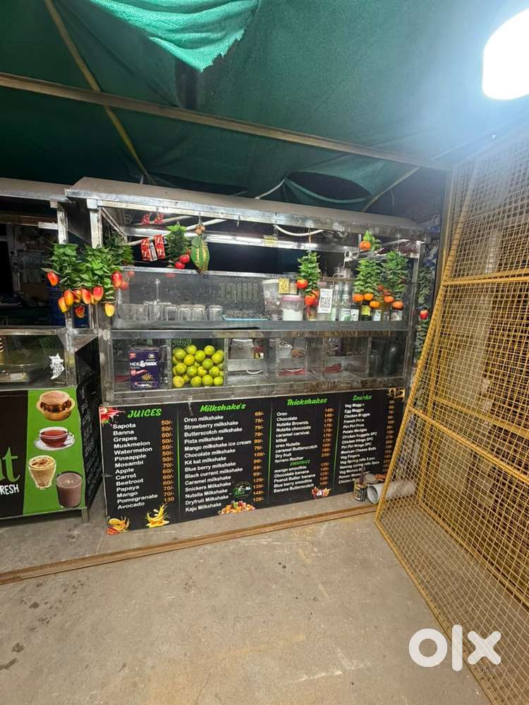 Juice stall counter 6.5 feet