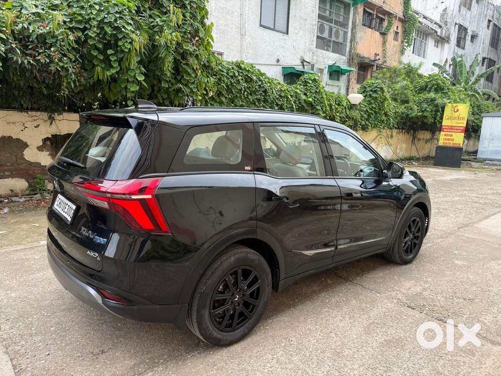 Mahindra Xuv700 2.0 Ax 7 Petrol At Luxury Pack Str, 2026, Petrol