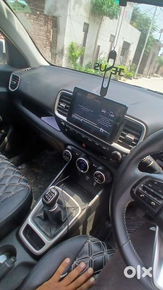Hyundai Venue Petrol 2020
