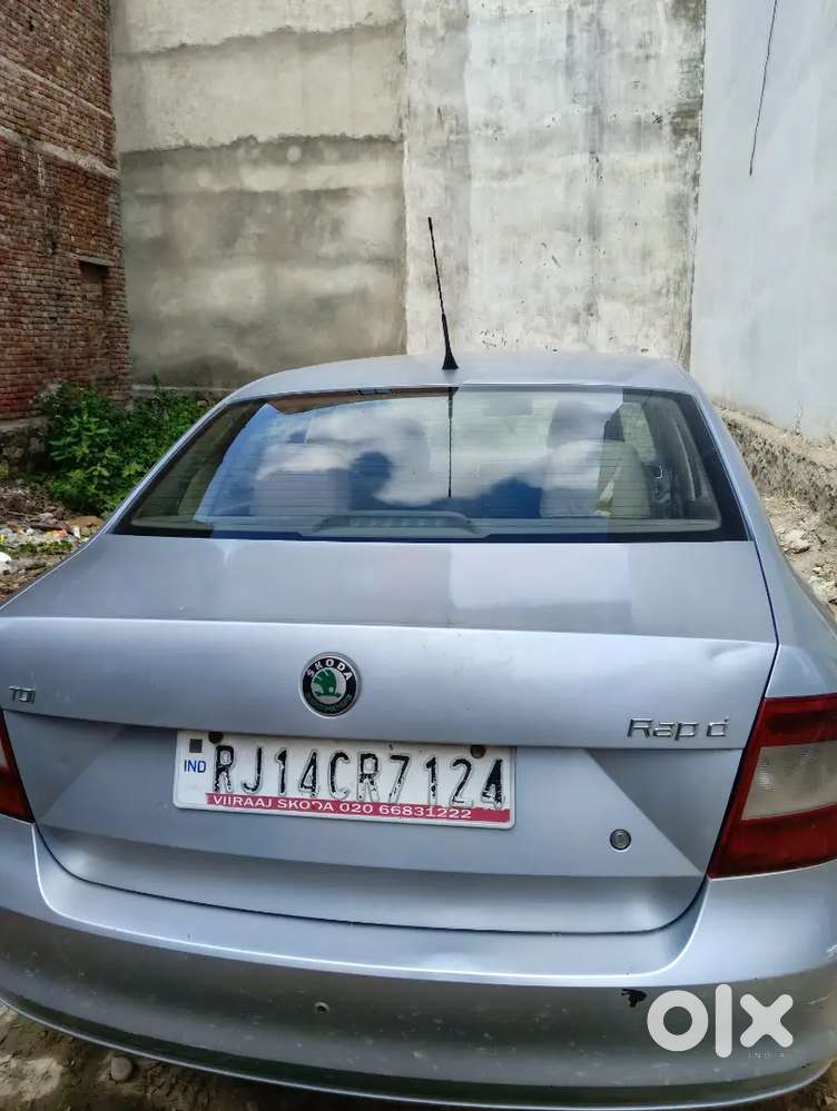 Skoda Rapid Elegance 2013
