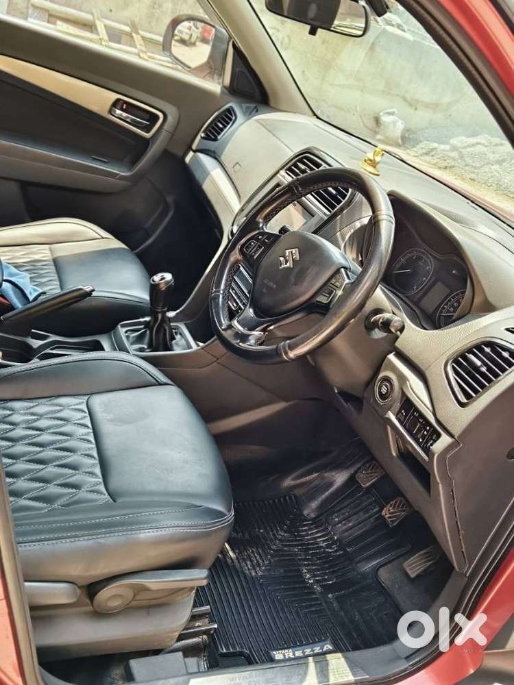 Maruti Suzuki Vitara Brezza Zdi Plus Dual Tone, 2016, Diesel