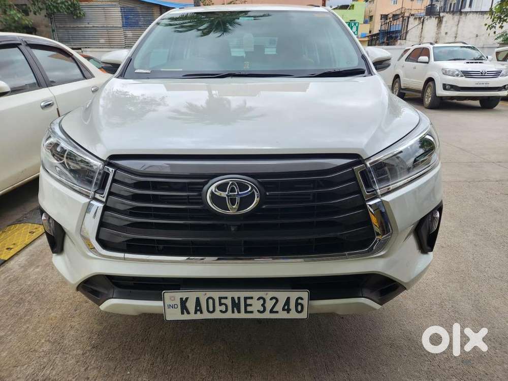 Toyota Innova Crysta 2022 Diesel 30000 Km Driven