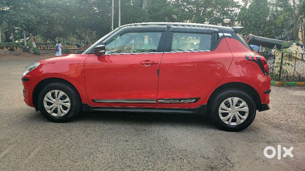 Maruti Suzuki New-gen Swift Vxi, 2023, Petrol
