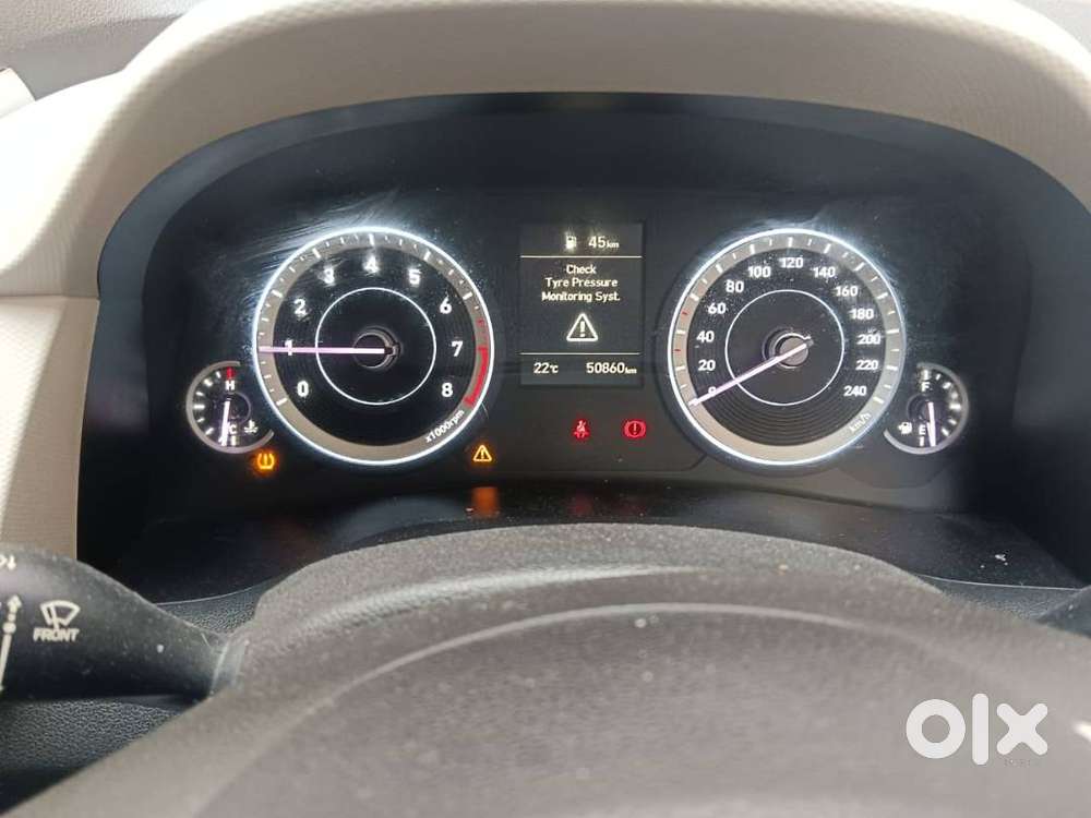 Hyundai Creta Sx Manual Top With Sunroof