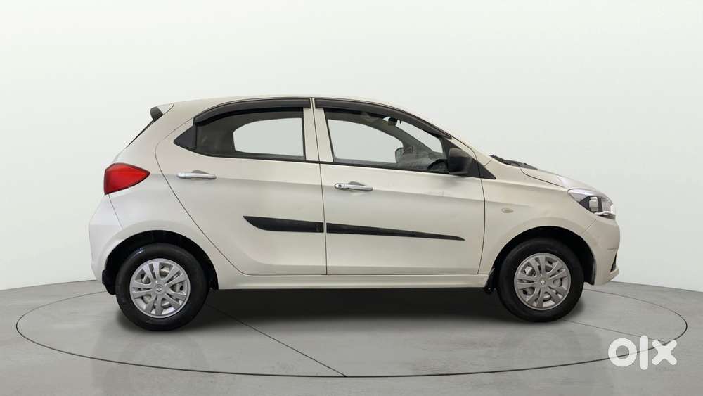 Tata Tiago 1.2 Revotron Xm, 2019, Petrol