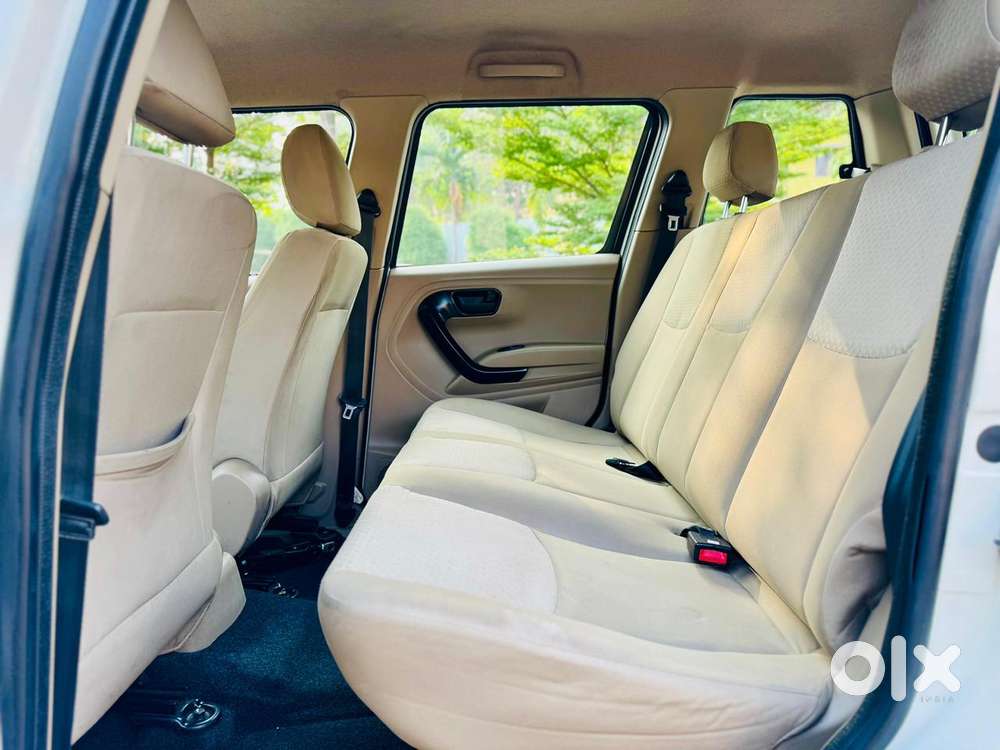 Mahindra Bolero Neo N8, 2023, Diesel