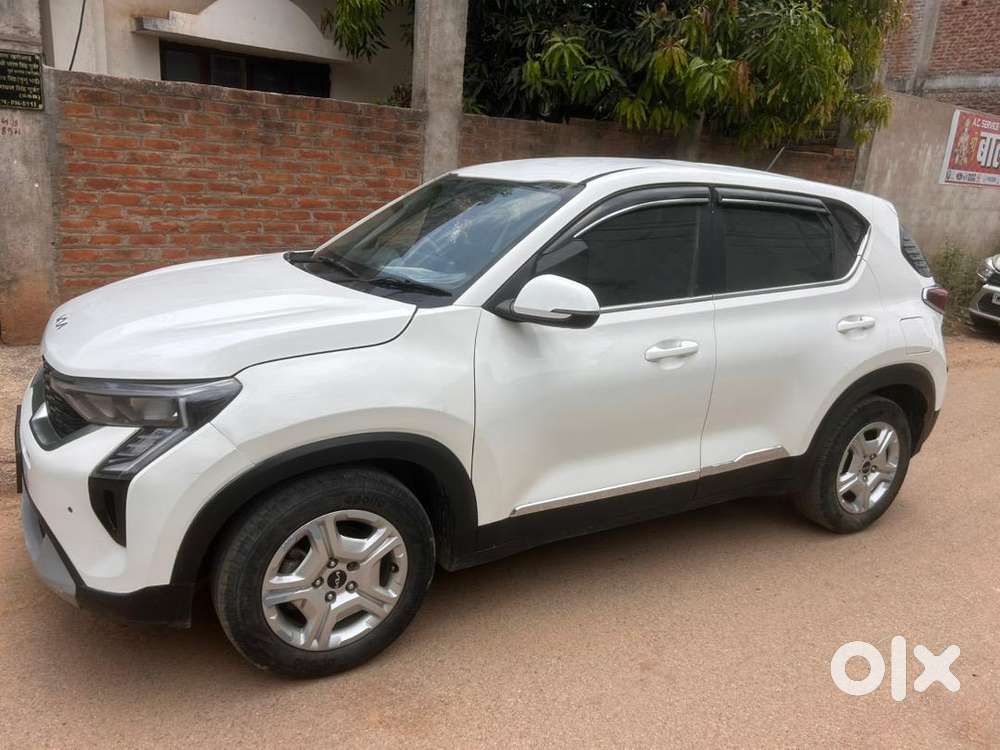 Kia Sonet 2023 Petrol Well Maintained