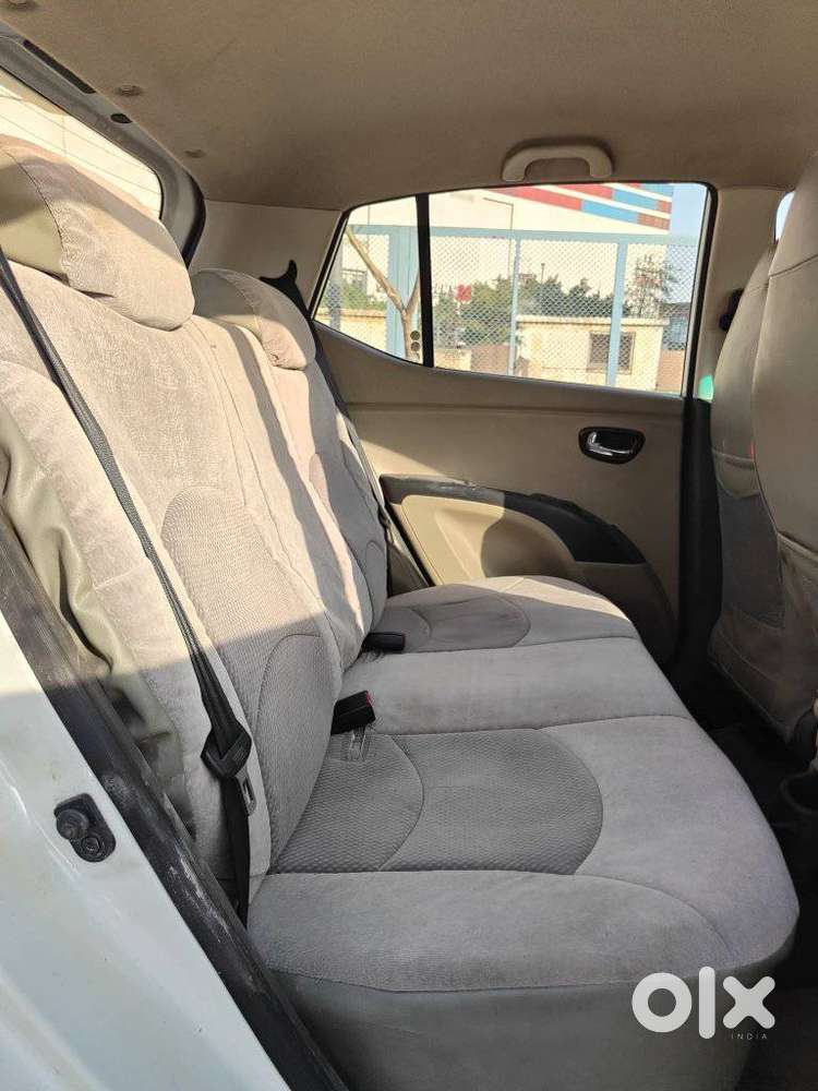 Hyundai I10 Sportz At, 2013, Petrol