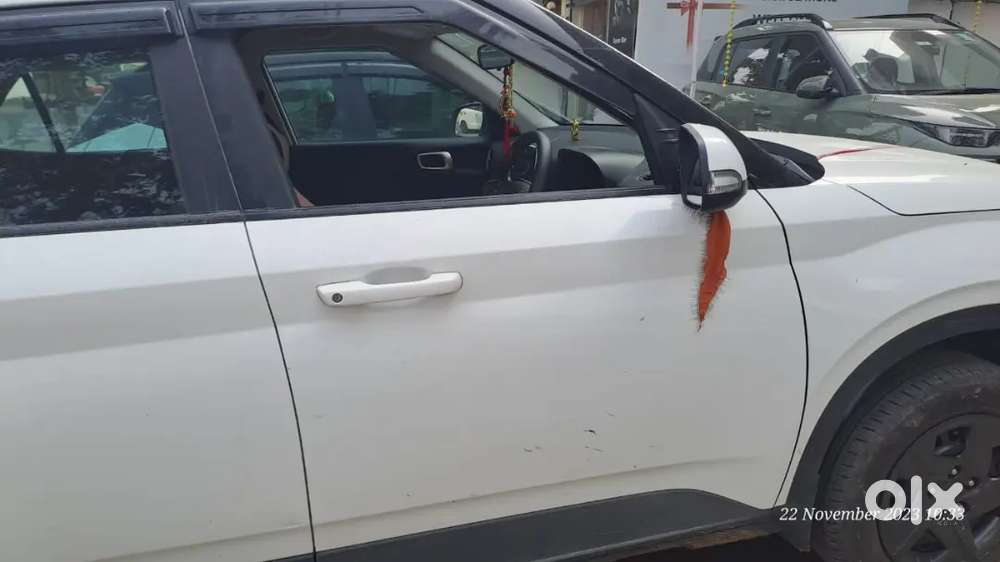 Hyundai Venue 2023 Petrol Well Maintained One Handed