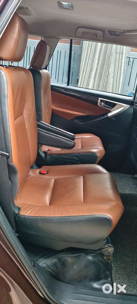 Toyota Innova Crysta 2.8z Automatic, 2016, Diesel