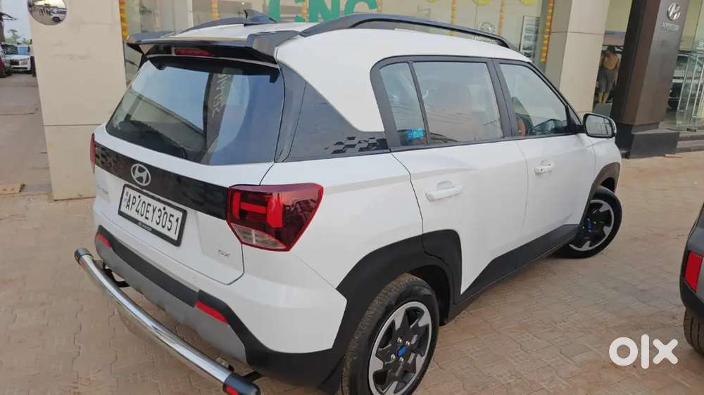 360'degree Back Camera, Sunroof,power Windows,leather Seats,led Lights