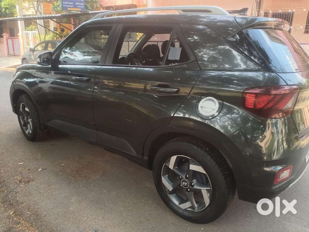 Hyundai Venue Petrol Manual 2020