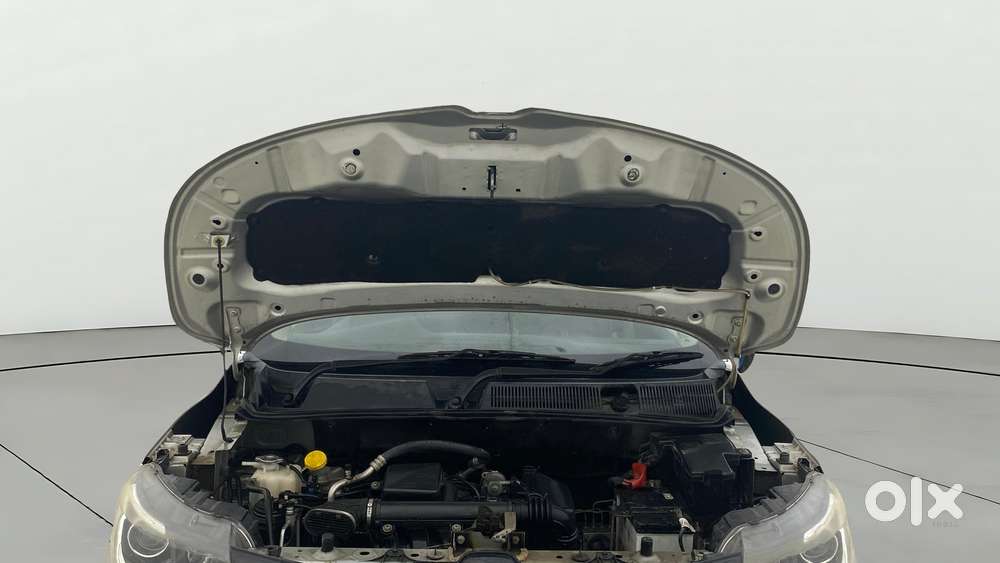 Renault Triber Rxz, 2020, Petrol