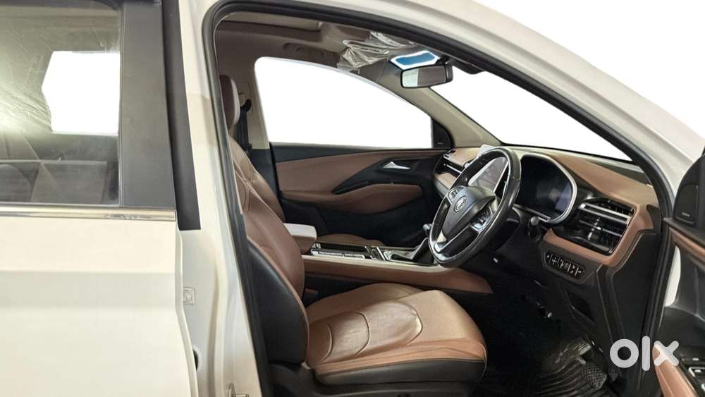 Mg Hector Plus Sharp Pro 1.5 Turbo Petrol Cvt 6 Str, 2023, Petrol