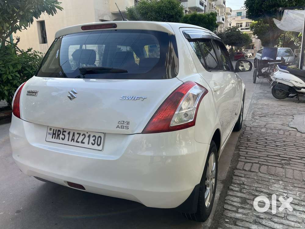 Maruti Suzuki Swift Vvt Zxi, 2014, Petrol