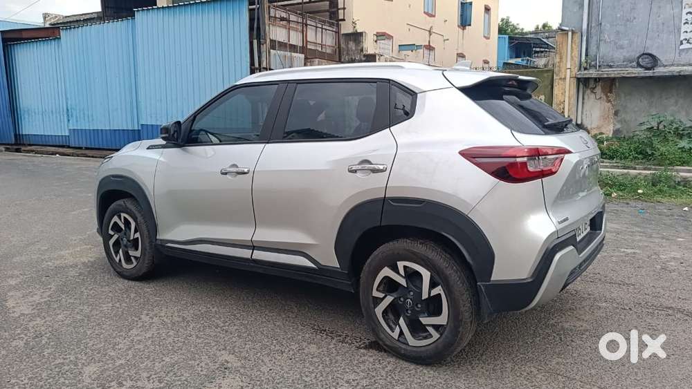 Nissan Magnite 1.0 Xv Executive Turbo Cvt, 2023, Petrol