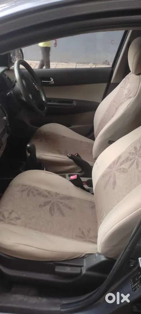 Hyundai I20 Magna Sportz 2011 With 85000 Km Driven