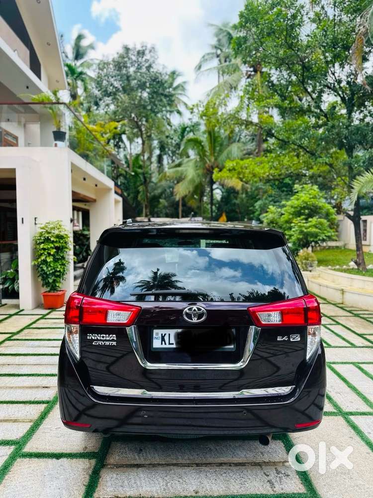 Toyota Innova Crysta 2.4 Z Manual 7 Seater