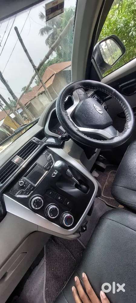 Mahindra Kuv 100 Petrol 2016