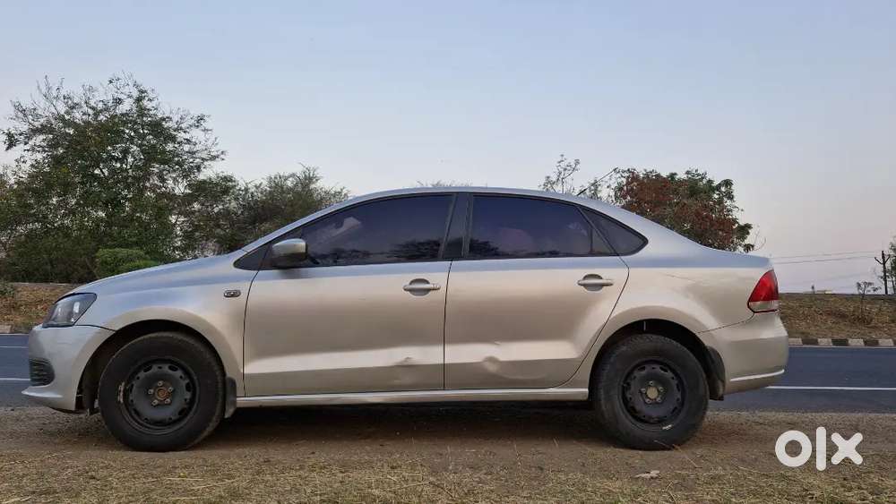 2011 Volkswagen Vento 1.6 Trendline Petrol – 39,000 Km, Silver