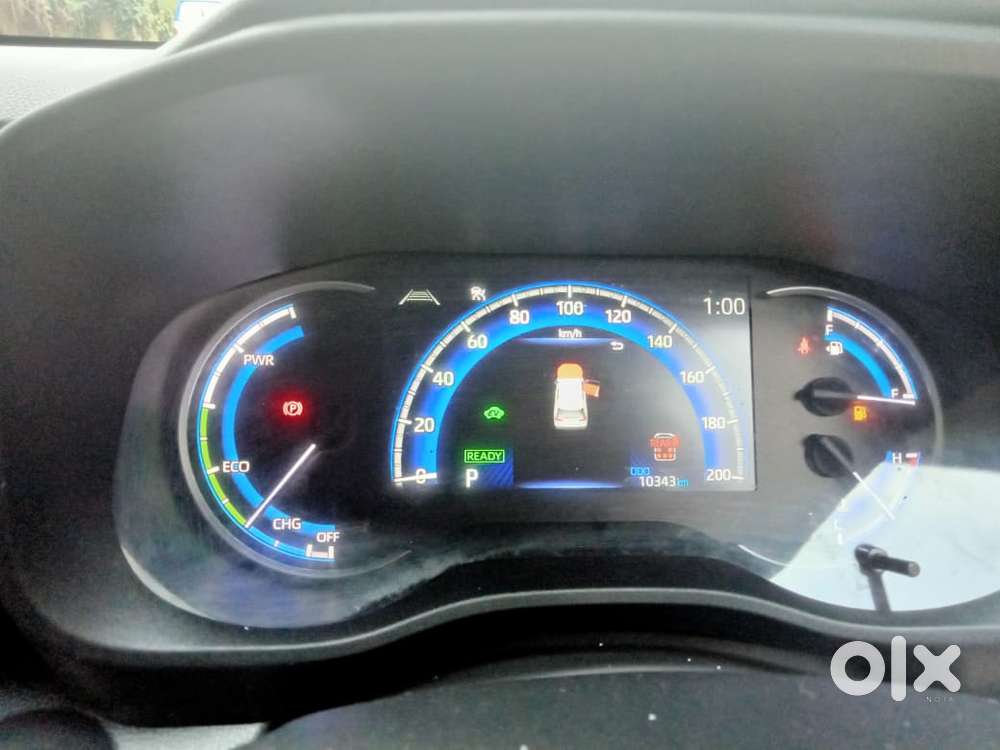 Toyota Innova Hycross 2.0 Zx (o) Hybrid 7 Str, 2025, Petrol
