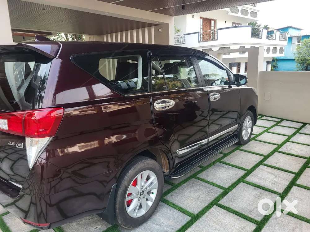 Innova Crysta 2.8 At 7 Str