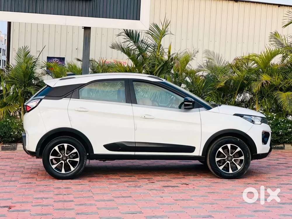 Tata Nexon 1.2 Revotron Xz Plus (s), 2020, Petrol