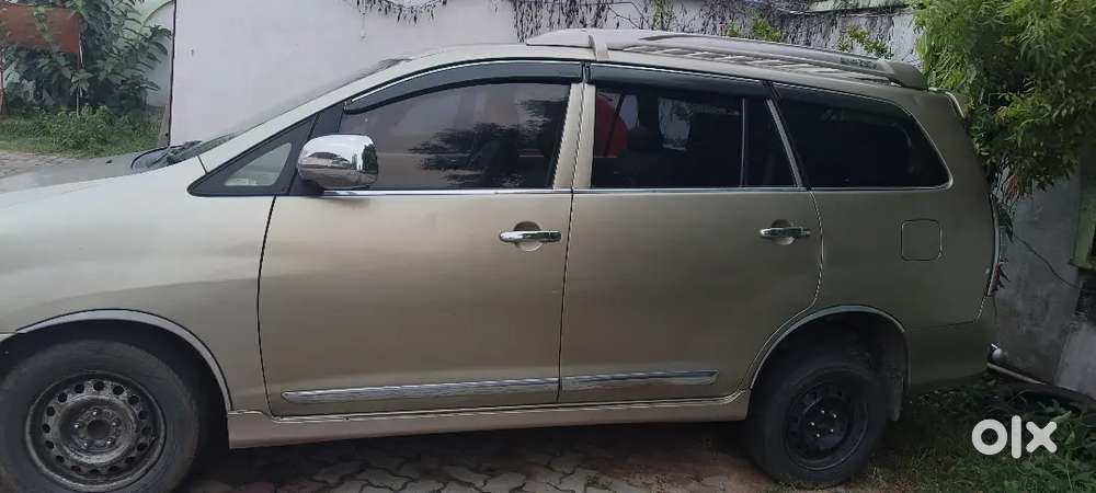 Toyota Innova 2011 Diesel 140000 Km Driven