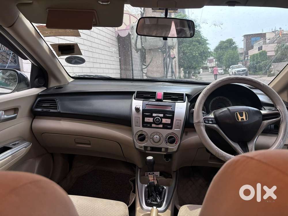 2011 Honda City I-vtec  V Mt Top Model