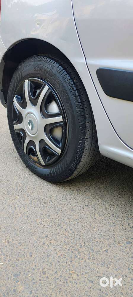 Santro Xing Family Car