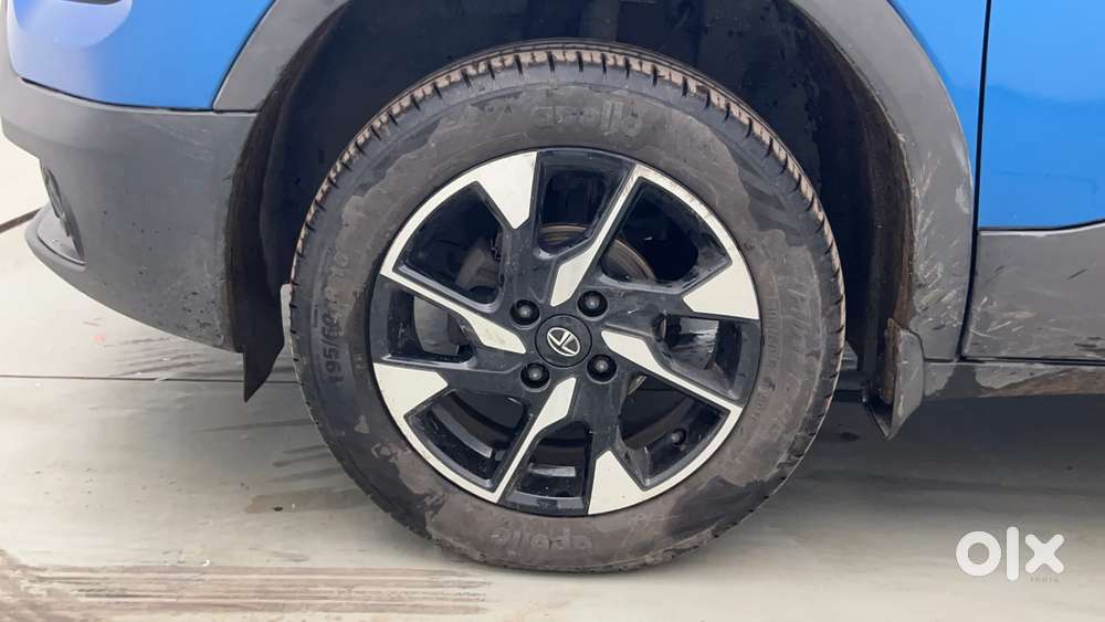 Tata Punch 1.2 Revotron Creative Dual Tone, 2021, Petrol