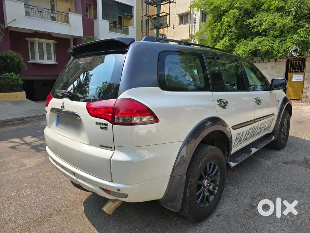 Mitsubishi Pajero Sport Select Plus 4x2 At