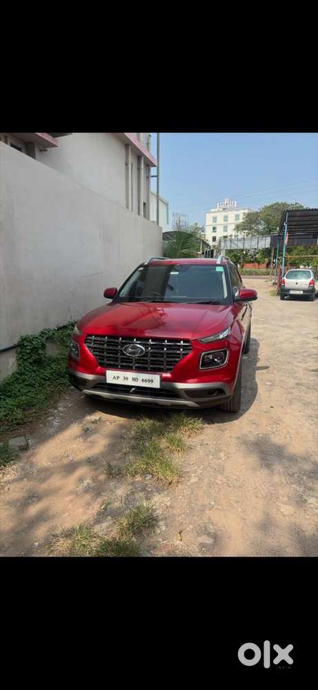 Hyundai Venue Petrol Good Condition