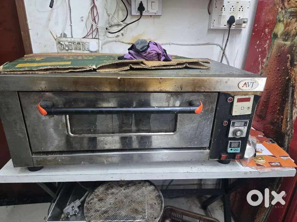 Commercial oven
