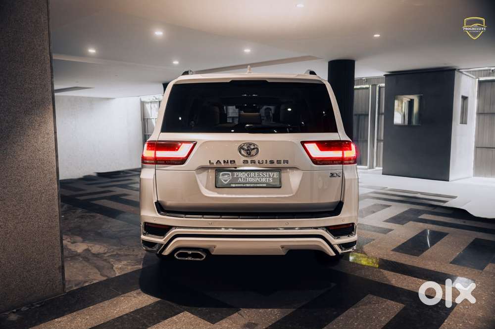 Toyota Land Cruiser Zx Petrol, 2025, Petrol